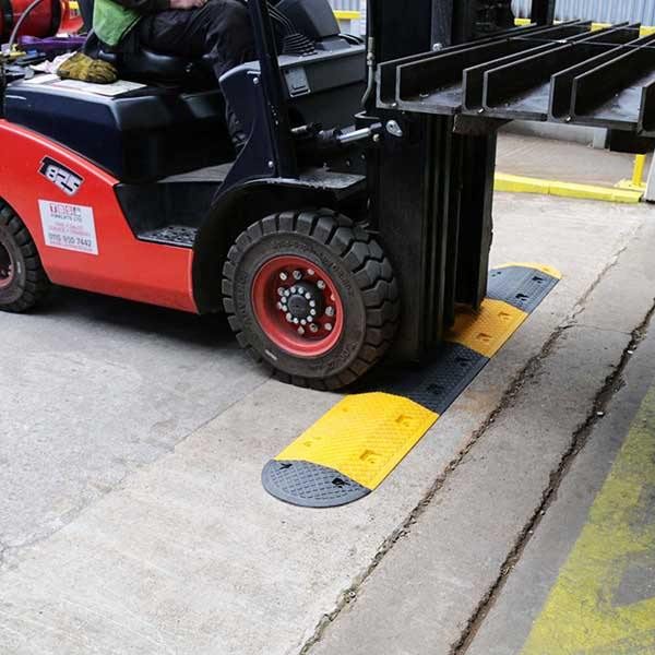 Heavy-Duty-Plastic-Speed-Bump-For-Forklifts-tn